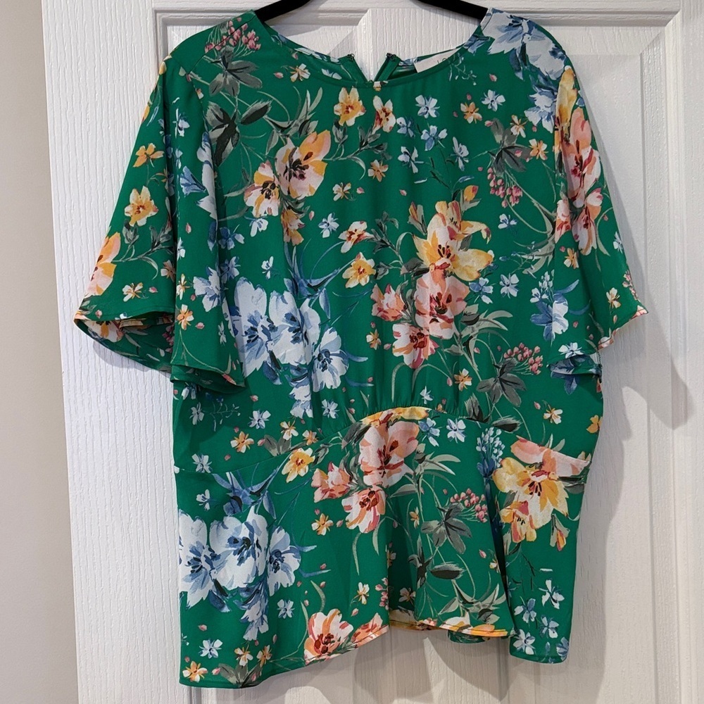 LOFT Green Floral Blouse - Picture 2 of 5